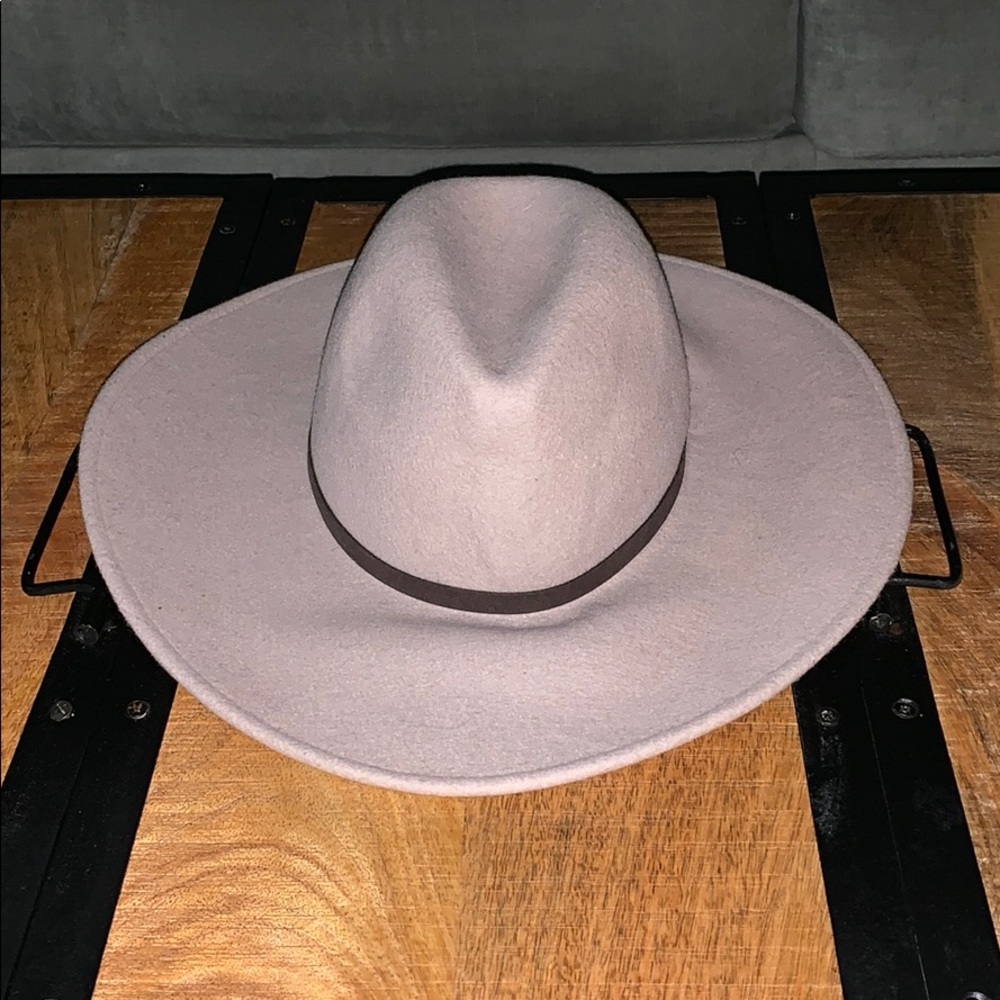 Billabong wide brim hat